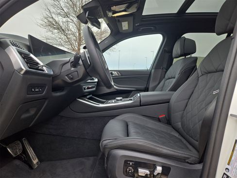 Used 2026 BMW X5 M60i image 16