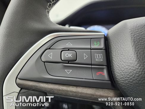 New 2025 Jeep Grand Cherokee Limited w/ Luxury Tech Group II image 16