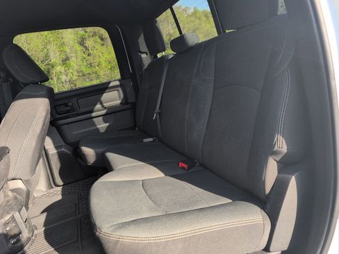 Used 2024 RAM 2500 Tradesman w/ Chrome Appearance Group image 24