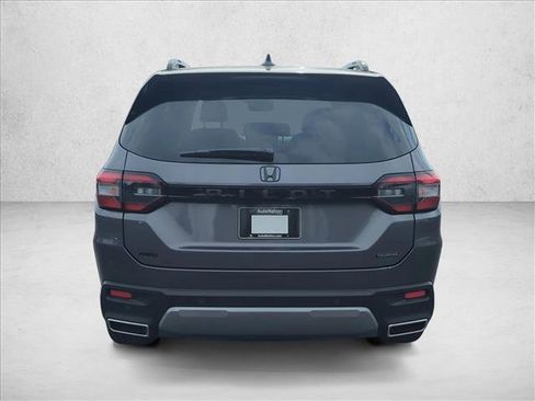 New 2026 Honda Pilot Touring image 8