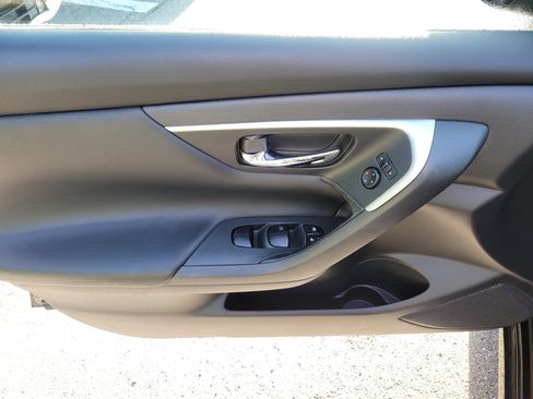 Used 2017 Nissan Altima 2.5 SV FWD image 17