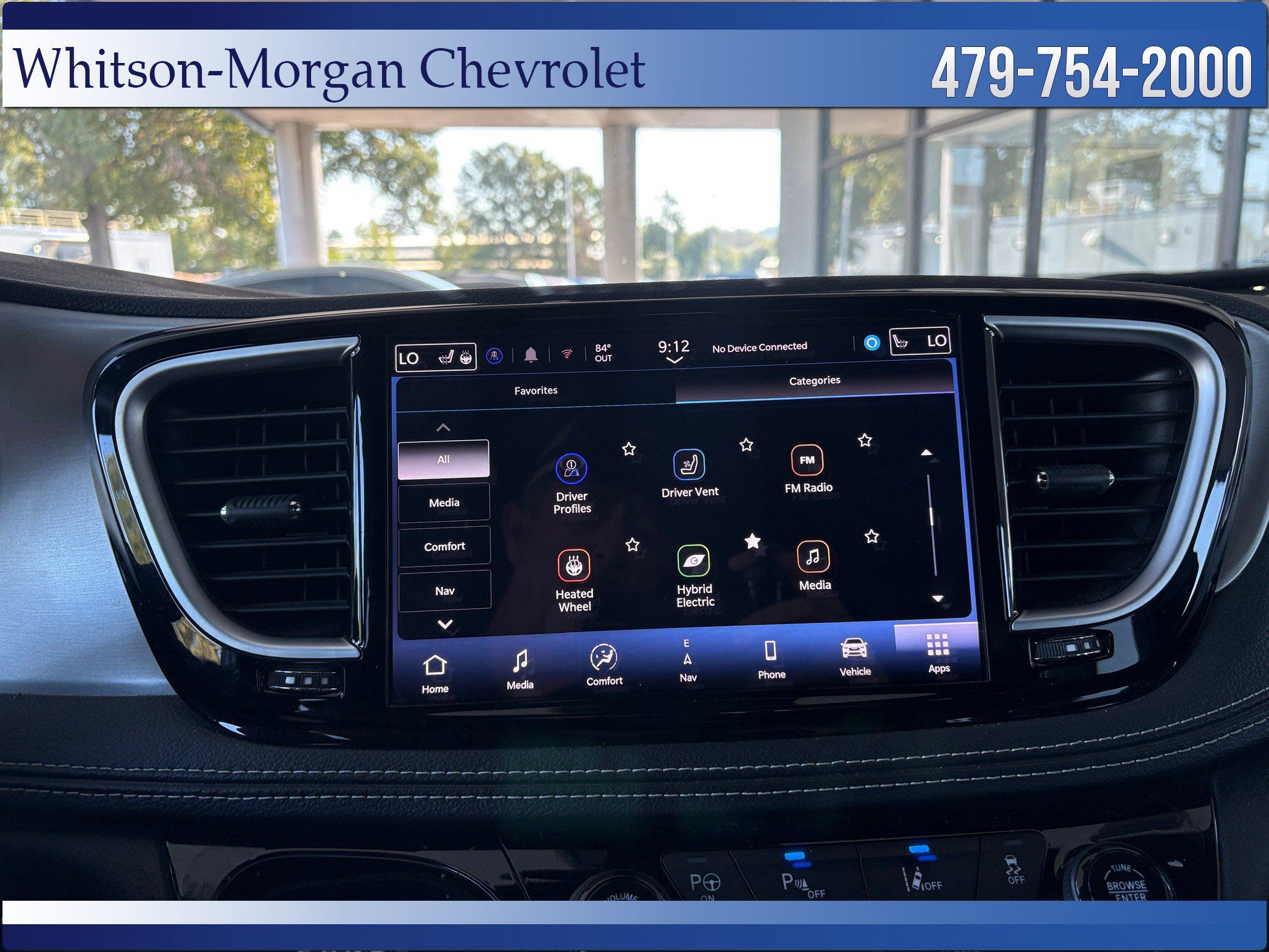 Used 2024 Chrysler Pacifica Premium FWD image 24