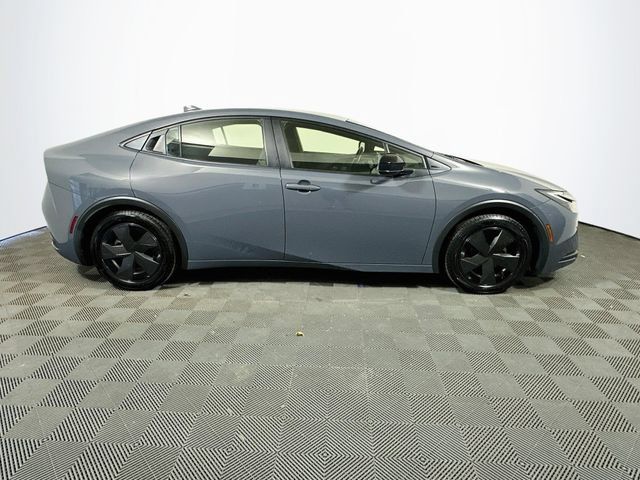 Certified 2024 Toyota Prius LE FWD image 9