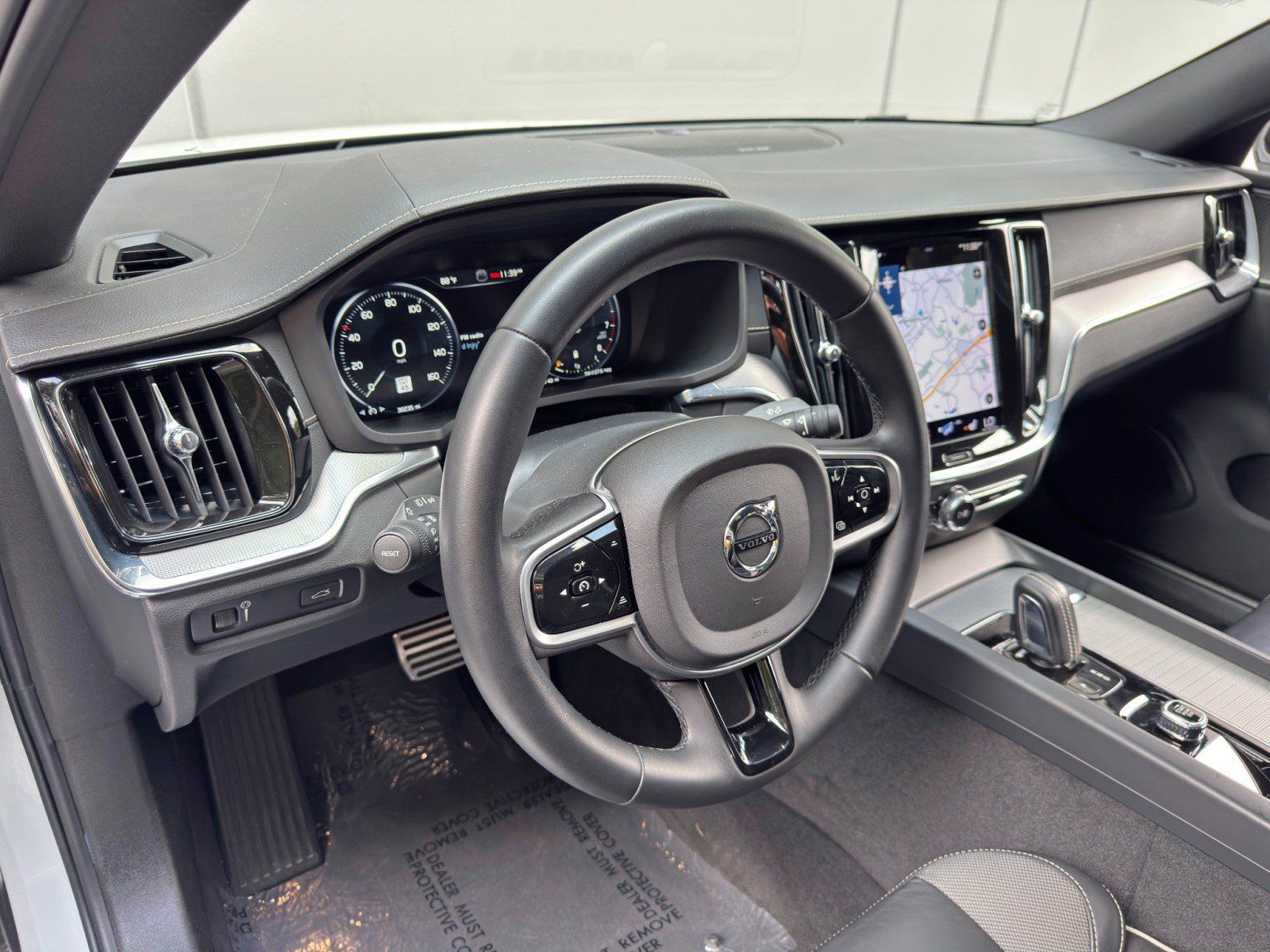 Used 2022 Volvo S60 B5 R-Design w/ Climate Package FWD image 11