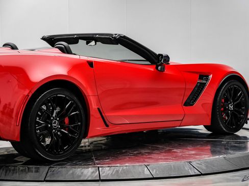 Used 2015 Chevrolet Corvette Z06 w/ 3LZ Preferred Equipment Group image 22