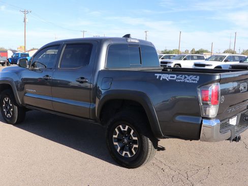 Used 2022 Toyota Tacoma TRD Off-Road image 5