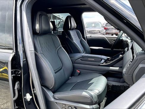Certified 2026 INFINITI QX80 Autograph w/ Premium Cargo Package AWD/4WD image 10