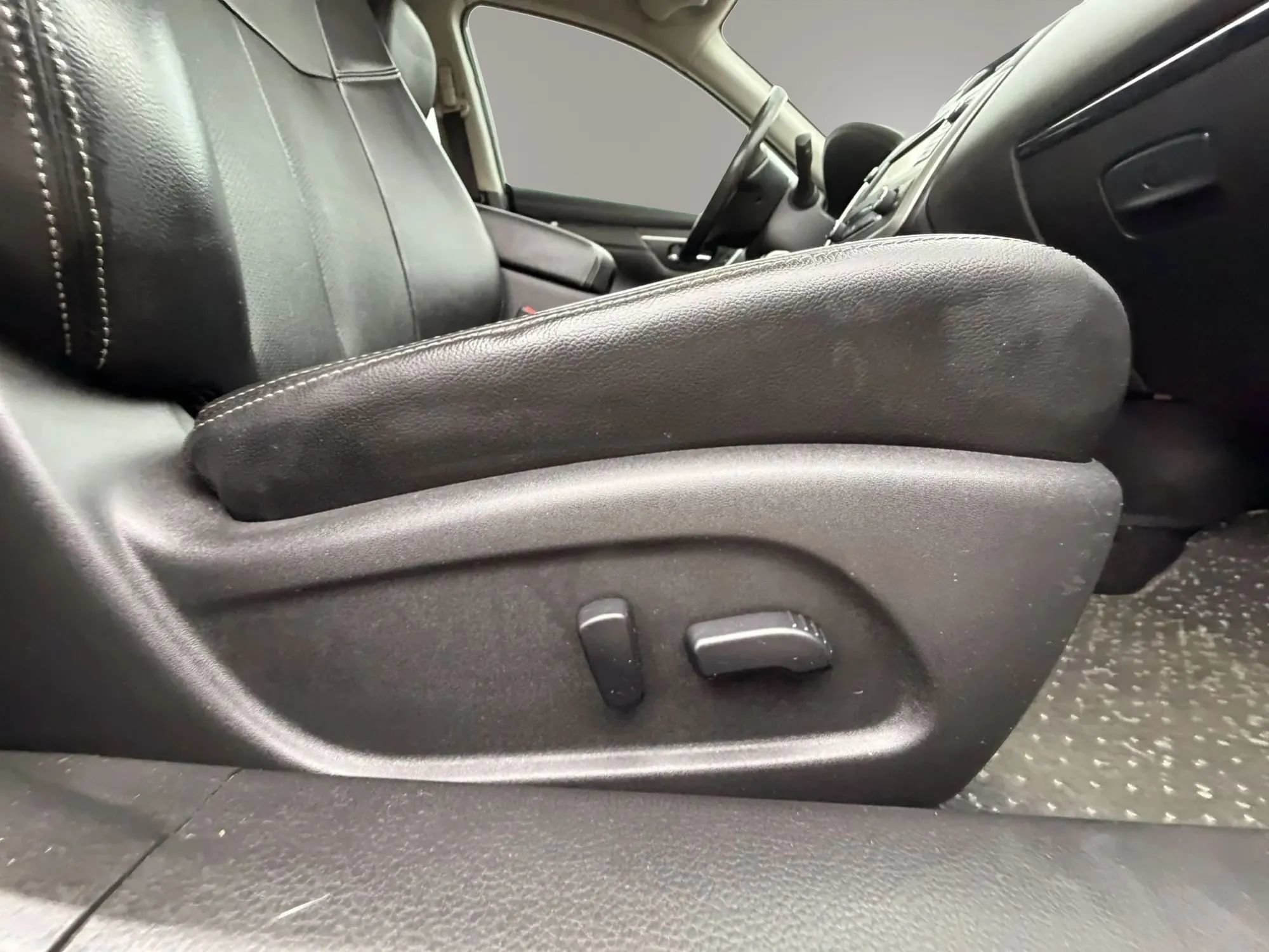 Used 2016 Nissan Altima 2.5 SL w/ 2.5 Technology w/LED Package FWD image 28