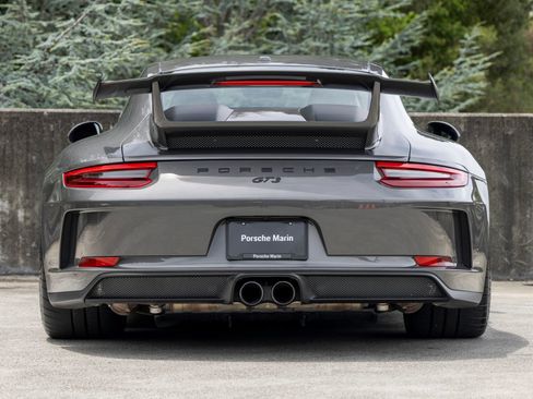 Certified 2018 Porsche 911 GT3 RWD image 10