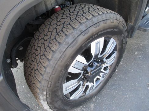 Used 2025 GMC Sierra 2500 Denali w/ Denali Reserve Package image 13