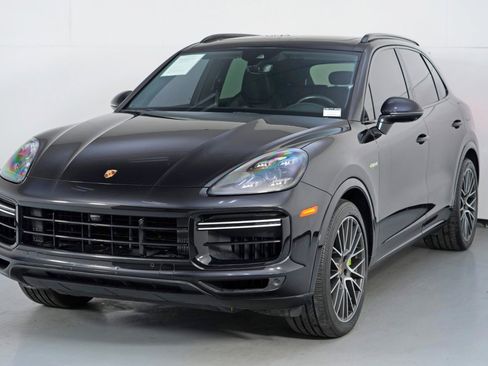 Used 2021 Porsche Cayenne Turbo S image 51
