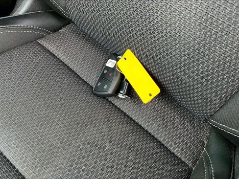 Used 2021 Buick Envision Preferred image 13