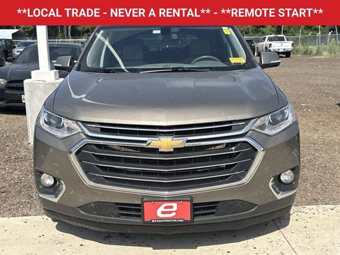 Used 2020 Chevrolet Traverse LT FWD image 2