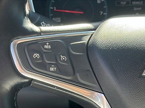 Used 2018 Chevrolet Equinox LT image 16