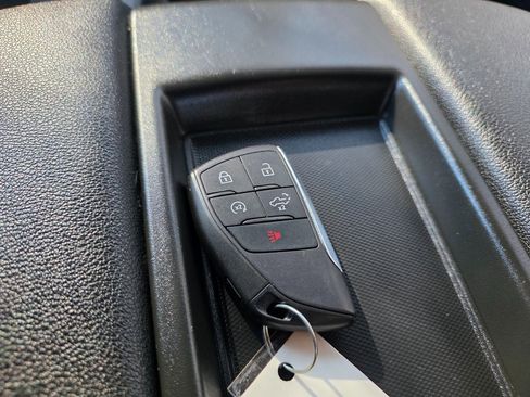 Used 2024 GMC Sierra 1500 SLT image 45