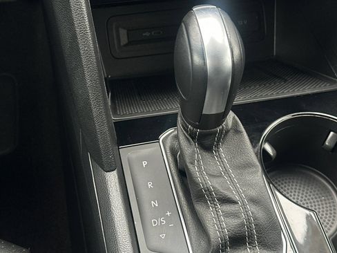 Certified 2023 Volkswagen Atlas Cross Sport SE FWD image 20