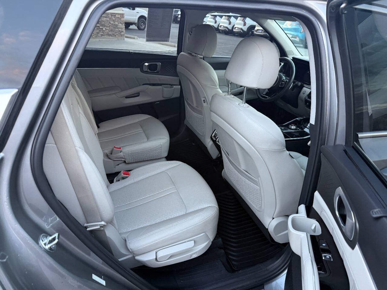 Used 2023 Kia Sorento SX Prestige AWD/4WD image 13