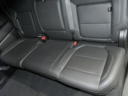 Used 2021 Chevrolet Silverado 1500 LT Trail Boss w/ Convenience Package II image 19