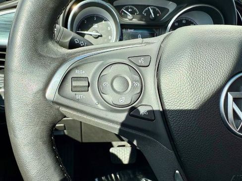 Used 2020 Buick Envision Essence image 25