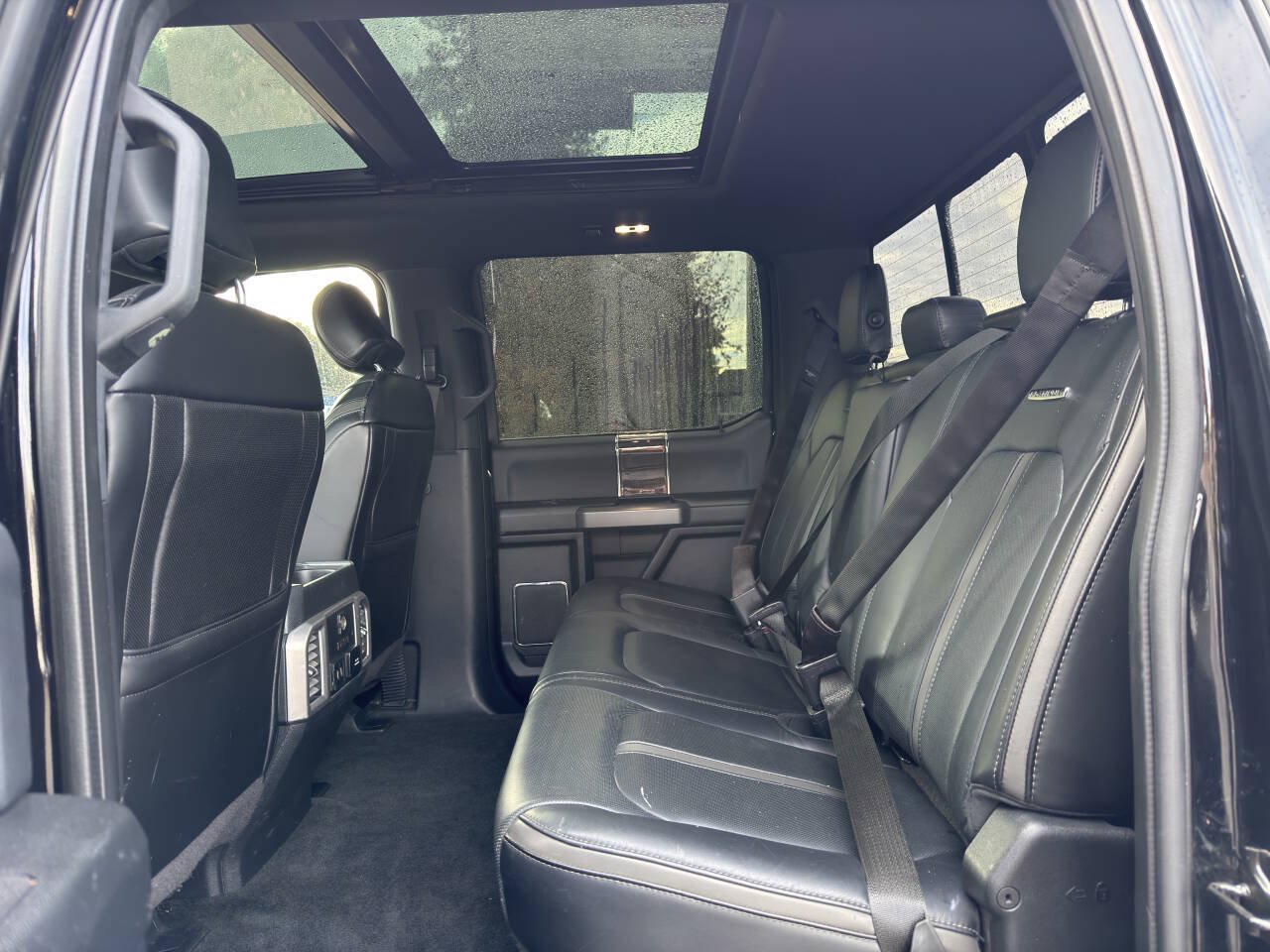 Used 2017 Ford F350 Platinum w/ Platinum Ultimate Package AWD/4WD image 4