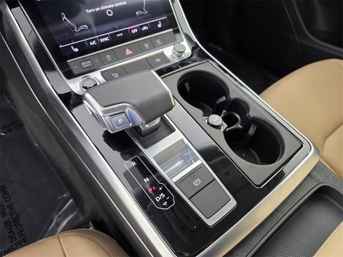 Used 2025 Audi Q8 Premium w/ Convenience Package image 25