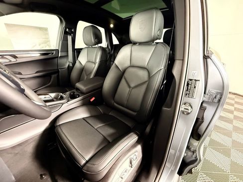 New 2026 Porsche Macan image 5