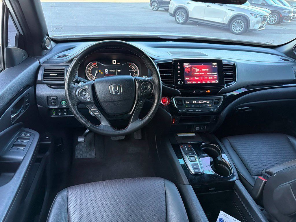 Used 2023 Honda Ridgeline Black Edition image 17