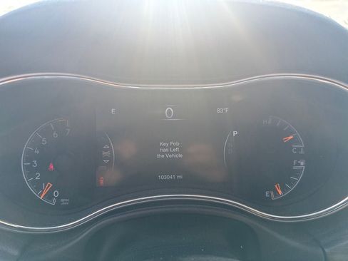 Used 2021 Jeep Grand Cherokee Limited w/ Premium Lighting Group AWD/4WD image 14