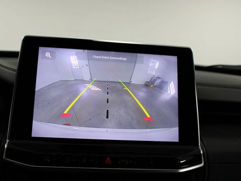 Used 2025 Jeep Compass Trailhawk image 31