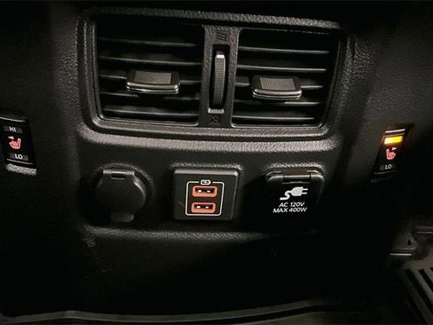 Used 2024 Nissan Titan PRO-4X w/ Pro-4x Convenience Package image 29