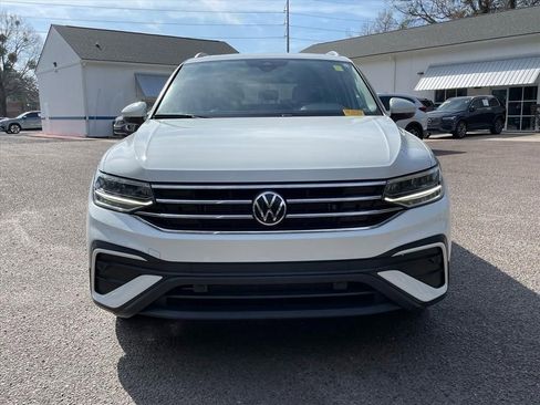 Used 2022 Volkswagen Tiguan SE image 31