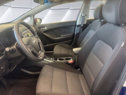 Used 2017 Kia Forte LX image 7