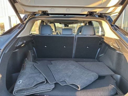 Used 2024 Nissan Ariya AWD image 12