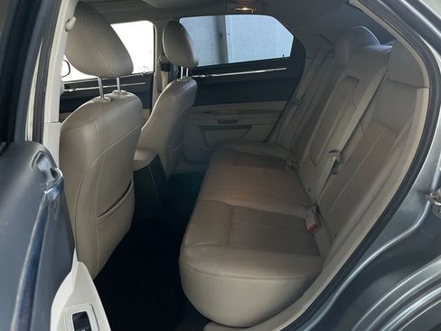 Used 2007 Chrysler 300 Touring image 17