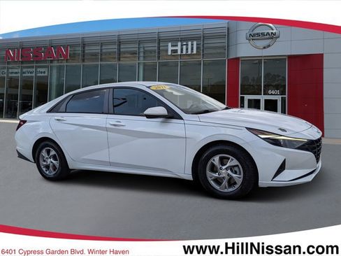Used 2021 Hyundai Elantra SE FWD image 1