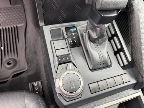 Used 2026 Toyota Tacoma SR5 AWD/4WD image 26