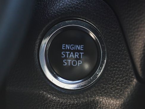 Certified 2021 Toyota RAV4 XLE w/ Convenience Package FWD image 38