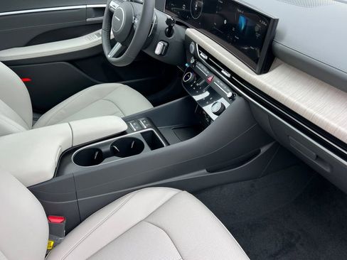 New 2026 Hyundai Sonata Limited FWD image 17
