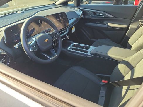 New 2026 Chevrolet Equinox EV LT image 3