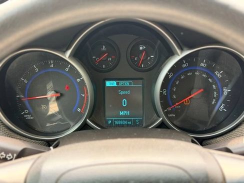 Used 2016 Chevrolet Cruze LT FWD image 7