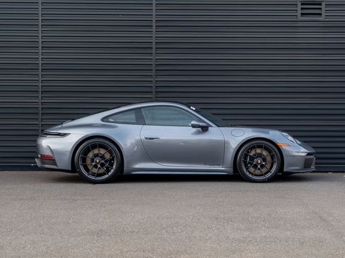 New 2026 Porsche 911 Carrera GTS image 9