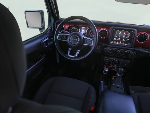 Used 2023 Jeep Wrangler Unlimited Rubicon w/ Cold Weather Group AWD/4WD image 25