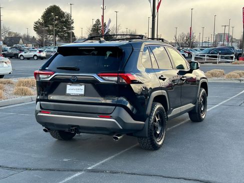 Used 2019 Toyota RAV4 Limited image 5