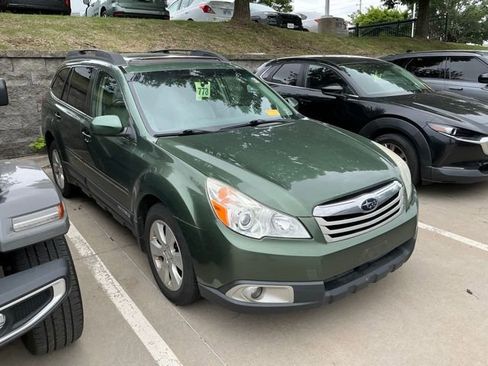 Used 2012 Subaru Outback 2.5i Premium AWD/4WD image 4