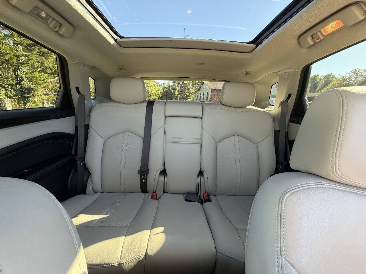 Used 2015 Cadillac SRX Performance w/ Driver Awareness Package FWD image 29