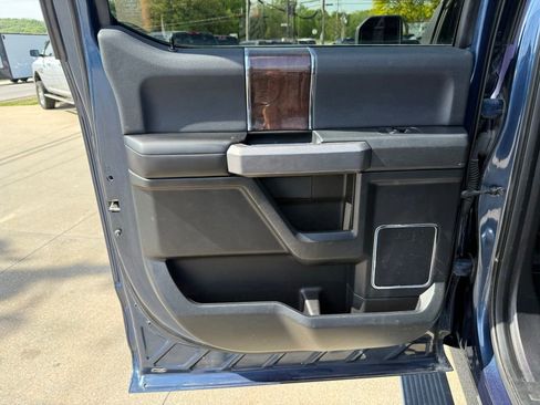 Used 2016 Ford F150 Platinum w/ Equipment Group 701A Luxury AWD/4WD image 50