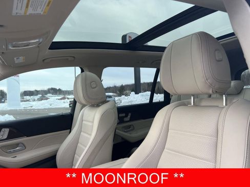 Used 2021 Mercedes-Benz GLS 580 4MATIC image 2