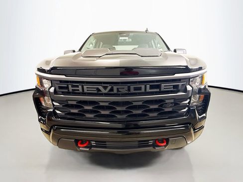 Used 2024 Chevrolet Silverado 1500 Custom Trail Boss w/ LPO, Dark Essentials Package AWD/4WD image 2