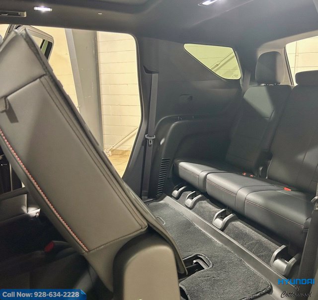 Used 2025 Chevrolet Traverse Z71 w/ Enhanced Driving Package AWD/4WD image 14