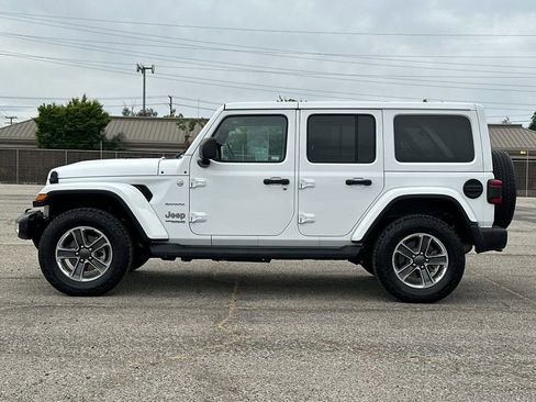 Used 2020 Jeep Wrangler Unlimited Sahara image 6